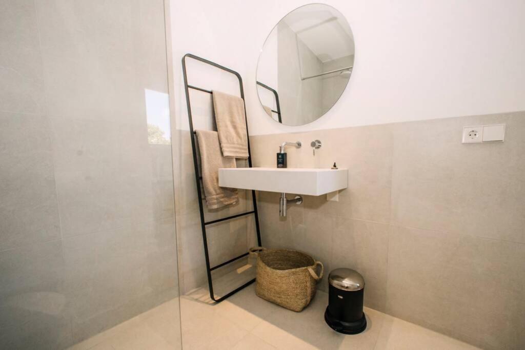 The Pine Tree House Villa ซานด์โวร์ต ภายนอก รูปภาพ